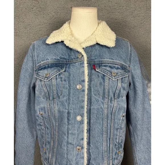 Levis Women's Denim Shine Theory Sherpa Jacket Size Extra Small Blue NWT's - Picture 2 of 8